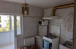 Apartament 3 camere, 78 mp, 2 băi, zonă Centrală – Penny Găești