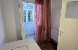 Apartament 3 camere, 60 mp, etaj 2, zona Centrala
