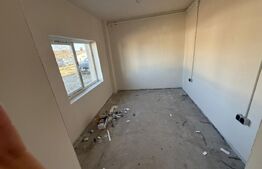 Hală 700 mp + Spațiu Comercial și Birouri, Curte 5000 mp, zona Mănești