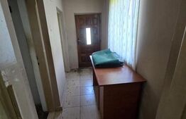 Casă 65 mp, teren de 1.500 mp, zona Titu