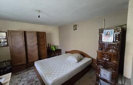 Casă 65 mp, teren de 1.500 mp, zona Titu