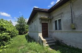Casă 65 mp, teren de 1.500 mp, zona Titu