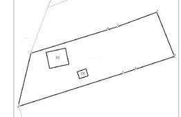 Casă bătrânească, 51 mp, curte 1.100 mp, orașul Titu