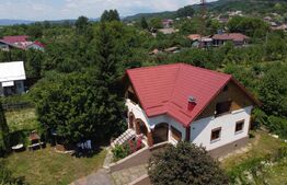 Casă cu 6 camere, 180 mp, zona Izvoarele