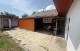 Casă spațioasă, 294 mp, 1.692 mp teren, garaj, terasă și grădină – Voinești