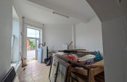Clădire P+1 cu 9 camere și Terasă Spectaculoasă, Ideală pentru Pensiune,/Clinica