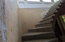 Clădire P+1 cu 9 camere și Terasă Spectaculoasă, Ideală pentru Pensiune,/Clinica