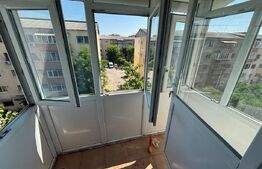 Apartament 2 camere, 52 mp, centrală proprie, zona Micro 11