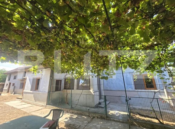 Casa de vânzare 5 camere Odobesti - 200798CV | BLITZ Târgoviște | Poza1