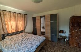 Casă individuala, 75 mp, teren 2180 mp, 2 fronturi stradale, zona Pucioasa
