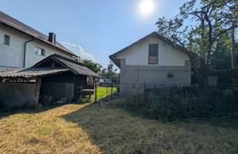 Casă individuala, 75 mp, teren 2180 mp, 2 fronturi stradale, zona Pucioasa
