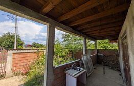 Casa semi-finisata de vanzare, 299 mp, zona Moreni