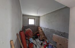 Casa semi-finisata de vanzare, 299 mp, zona Moreni