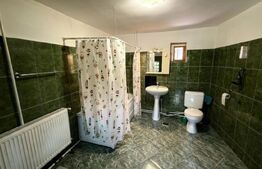Casă decomandată (P+1E), 220 mp, zona Pietroșița