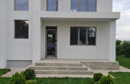 Casă de vânzare, 200 mp, zona Brezoaia 