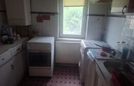 Apartament 3 camere, 65 mp, zona Găești 
