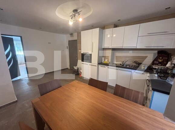 Apartament de vânzare 3 camere Micro 11 - 201526AV | BLITZ Târgoviște | Poza1
