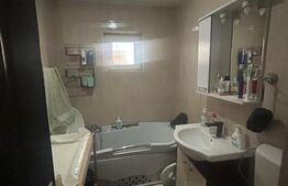 Apartament 3 camere, micro 2, etaj 2, decomandat, toate utilitățile