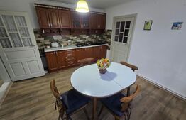 Casă cu 3 corpuri, 164 mp, zona Costeștii din Deal