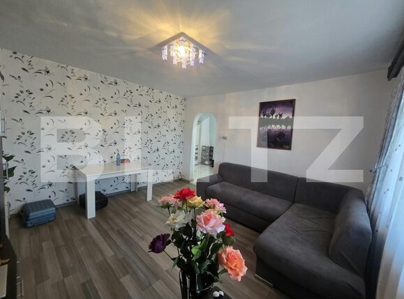 Apartament de închiriat 3 camere Micro 4 - 203463AI | BLITZ Târgoviște | Poza1
