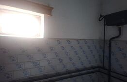 Proprietate cu 2 case, 310 mp, teren 2.100 mp, zona Gura Foii