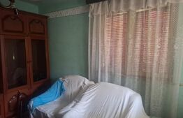 Proprietate cu 2 case, 310 mp, teren 2.100 mp, zona Gura Foii