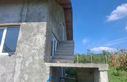 Casă 206 mp la gri, teren 1.832 mp, zona Glodeni Deal
