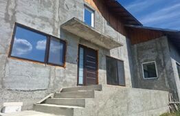 Casă 206 mp la gri, teren 1.832 mp, zona Glodeni Deal