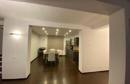 Casa 5 camere, 218 mp, zona Titu