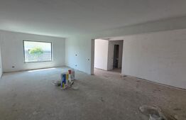 Casă parter de vânzare, 106 mp, teren 468 mp, zona Crevedia