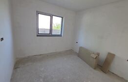 Casă parter de vânzare, 106 mp, teren 468 mp, zona Crevedia
