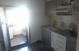 Apartament 3 camere, 68 mp, zona Micro 11