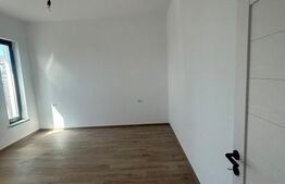 Casa la parter de vanzare, 100 mp, teren 450 mp, zona Crevedia