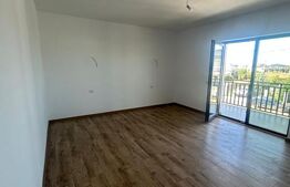Vila de vanzare, 300 mp, teren 650 mp, zona Crevedia