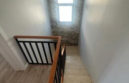 Vila de vanzare, 300 mp, teren 650 mp, zona Crevedia