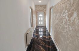 Casa, 160 mp, teren 779 mp, zona Crevedia