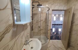 Casa, 160 mp, teren 779 mp, zona Crevedia
