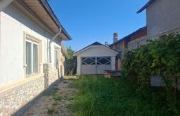 Casa rustica de vanzare, 110 mp, teren 600 mp, zona Bucsani