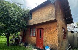 CASĂ CU DOUĂ LOCUINȚE ȘI TEREN DE 897 MP – RUNCU, DÂMBOVIȚA