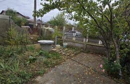Casă din cărămidă, renovată integral, cu gospodărie în com. Cornățelu