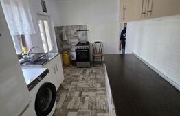Casă din cărămidă, renovată integral, cu gospodărie în com. Cornățelu