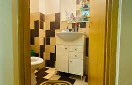 Apartament 3 camere decomandat ,71 mp zona  Micro 12