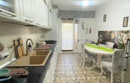 Apartament 3 camere, 80 mp,Parter ,zona Aleea Manastirii 
