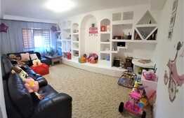 Apartament 3 camere, 72 mp, decomandat, modern, Gaesti