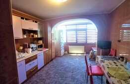 Apartament 3 camere, 72 mp, decomandat, modern, Gaesti