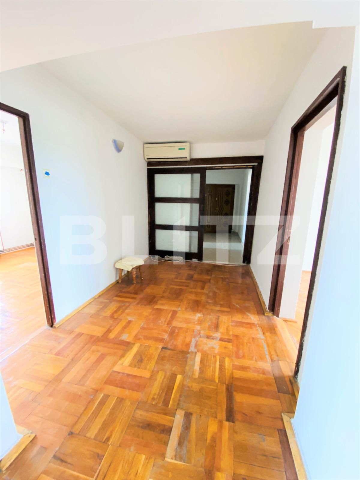 Apartamet de vanzare 4 camere  | Poza2