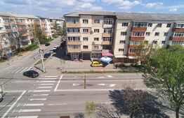 Apartament 3 camere, decomandat,et 4, Micro 12 