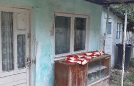 Casa individuala 56 mp, teren 1800 mp, Adanca