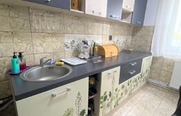 Apartament 3 camere, decomandat, 56 mp, Micro 9