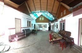 Casa 5 camere cu suprafata 200 mp si teren 2000 mp